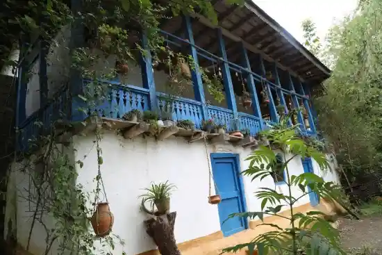 اقامتگاه بوم‌گردی تی تی بوم