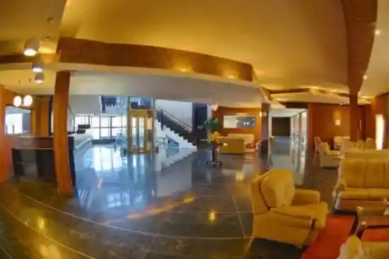 هتل پولادکف-1