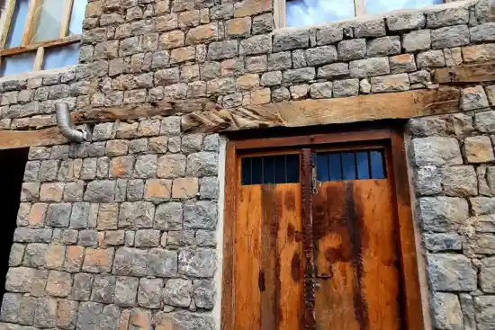 اقامتگاه بومگردی هنار-1