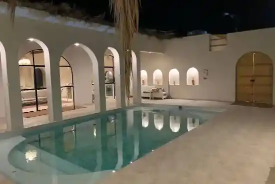 اقامتگاه بوم‌گردی ویلایی بشغ