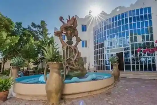 هتل ققنوس کیش