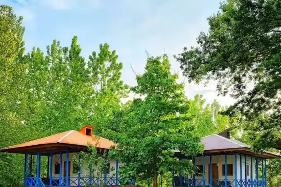 اقامتگاه بوم‌گردی حاج بابا