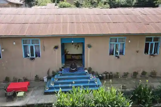 اقامتگاه بوم‌گردی مامن