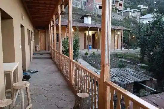 اقامتگاه بوم‌گردی آشیانه عقاب