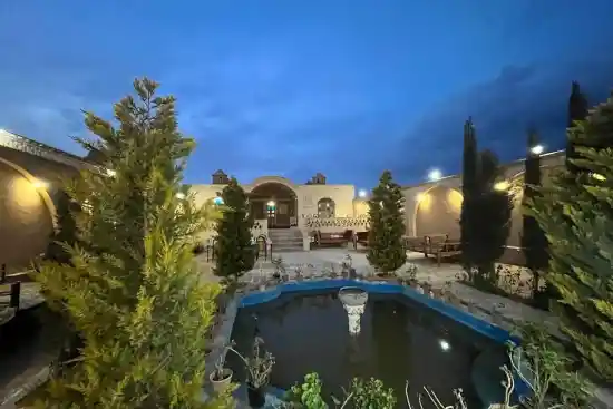 اقامتگاه بومگردی گلناردخت-1