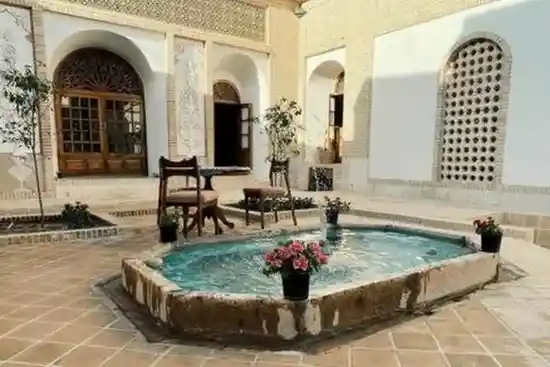 اقامتگاه سنتی کلیاس کرمان