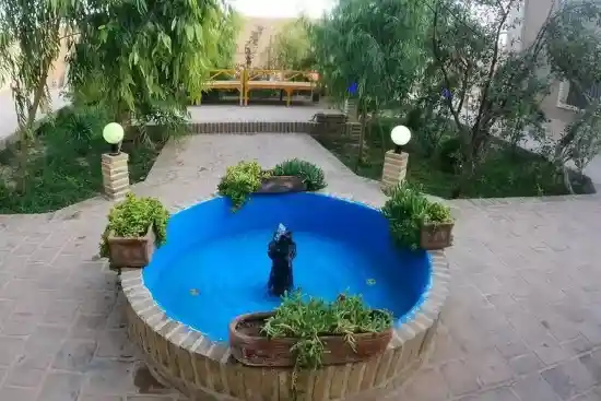 اقامتگاه بوم‌گردی شمیرون