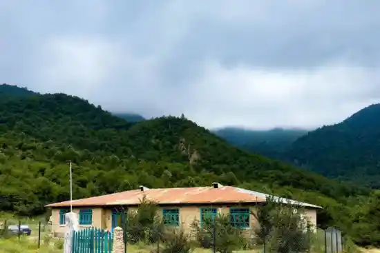 اقامتگاه بومگردی امیر و ساناز