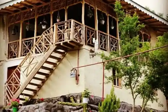 اقامتگاه بومگردی کیاتاج-1