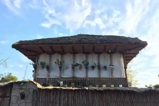 اقامتگاه بومگردی زرتلار