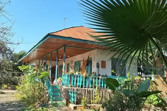 اقامتگاه بومگردی گل یخ-1