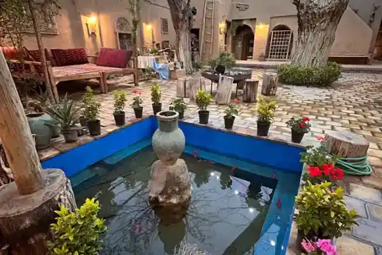 اقامتگاه سنتی توسلیان