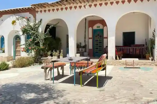 اقامتگاه بومگردی بیشاپور-1