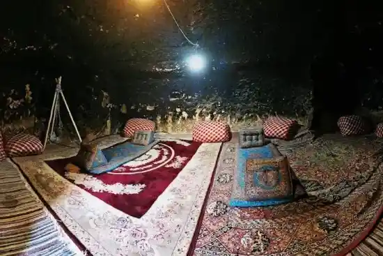 اقامتگاه بومگردی بُن میمند-1