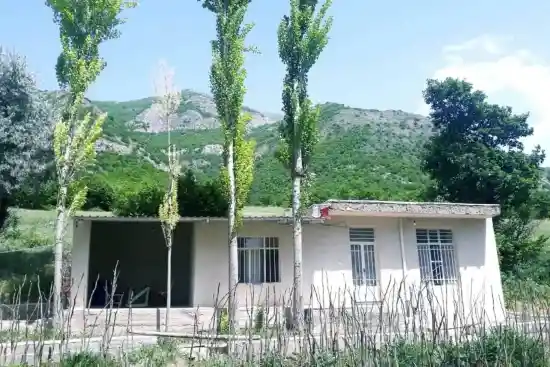 اقامتگاه بوم‌گردی نوری