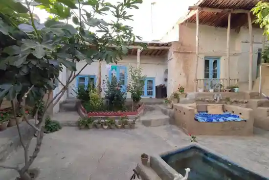 اقامتگاه بومگردی کوچه باغ-1