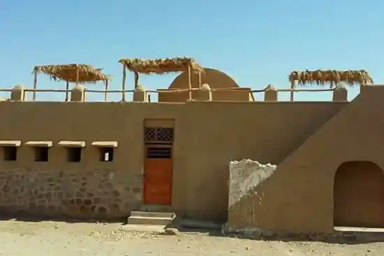 اقامتگاه بوم‌گردی خانه نخل کویر-1