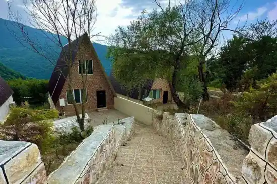 اقامتگاه بومگردی بهشت پنهان-1