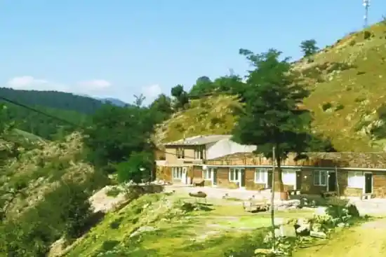 اقامتگاه بومگردی سرزمین پدری