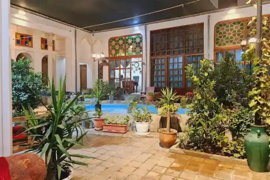 اقامتگاه سنتی خان‌نشین