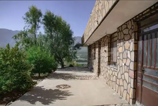 اقامتگاه بومگردی غار-1