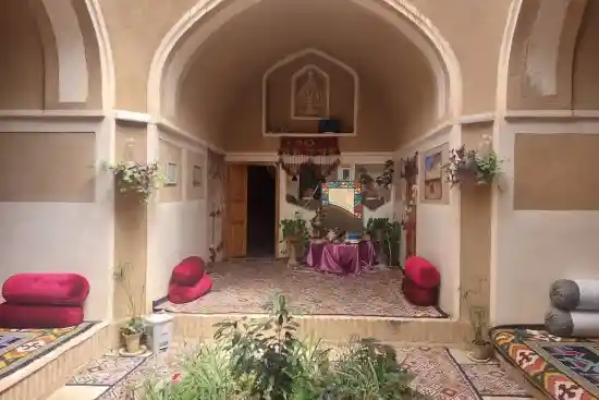 اقامتگاه بوم‌گردی بشروی