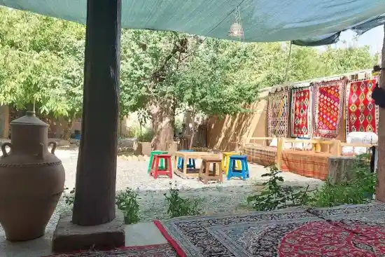 اقامتگاه بومگردی هماتاج-1