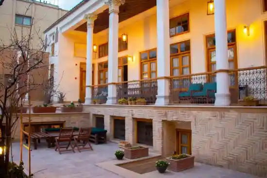 بوتیک هتل میدان کوچک