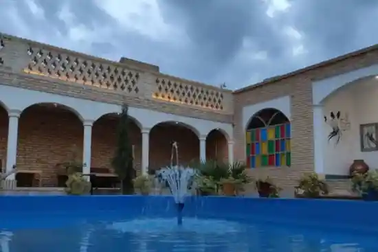 اقامتگاه بومگردی عمارت سرهنگ