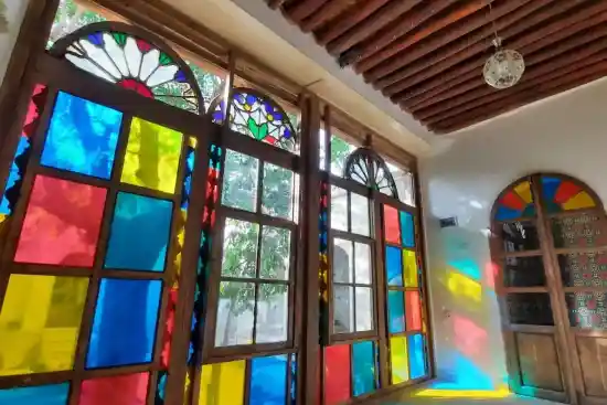 اقامتگاه سنتی خانه ملک