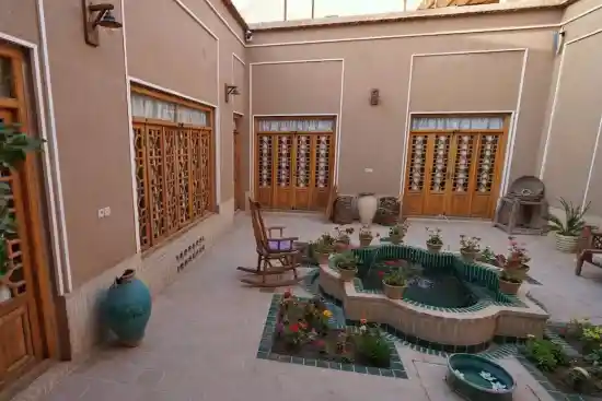 اقامتگاه سنتی خانه مفیدی-1
