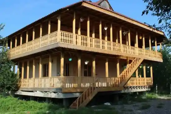 اقامتگاه بوم‌گردی گیلسو