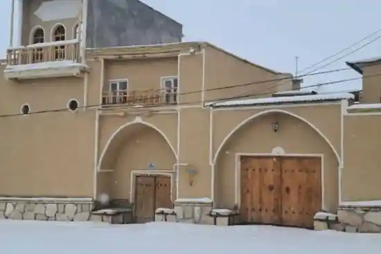 اقامتگاه بومگردی تخت شازده