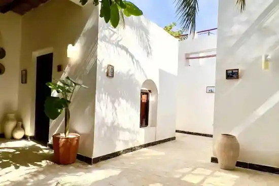 اقامتگاه بوم‌گردی لافت طلا