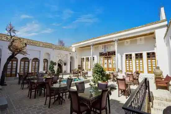 بوتیک هتل هزار و یک شب چهارباغ