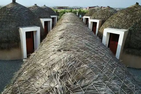 هتل پارسیان قلعه گنج