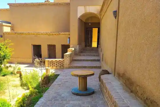 اقامتگاه بوم‌گردی حاج قوام