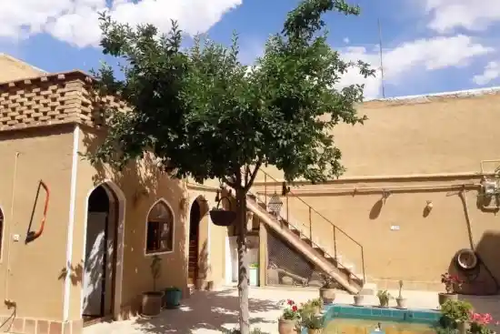 اقامتگاه بوم‌گردی حاج قاسم