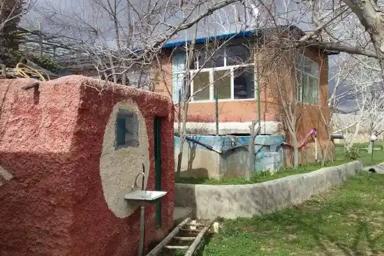 اقامتگاه بوم‌گردی شاهدان