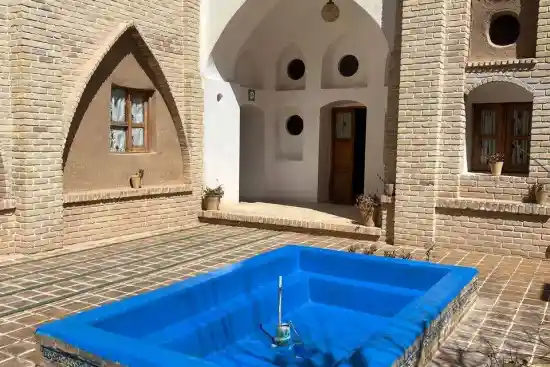 اقامتگاه سنتی فرهنگ میمه-1