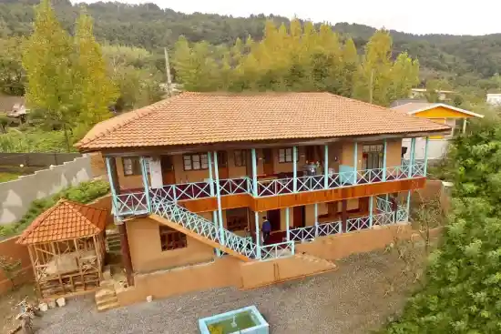 اقامتگاه بوم‌گردی ماه سره