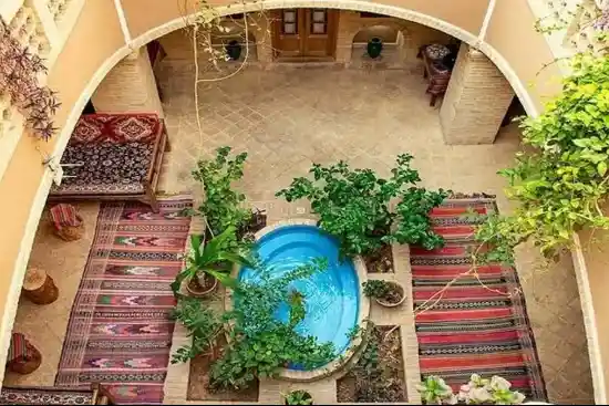 اقامتگاه سنتی آرا