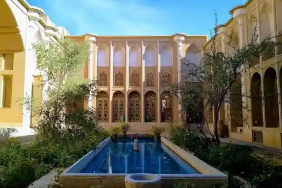 بوتیک هتل خانه سه نیک