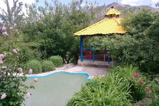 اقامتگاه بومگردی باغ صفا-1