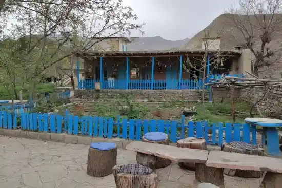 اقامتگاه بومگردی میوان-1