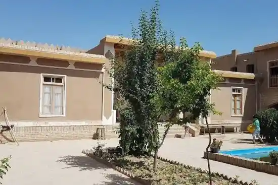 اقامتگاه بومگردی ارگ رادکان-1