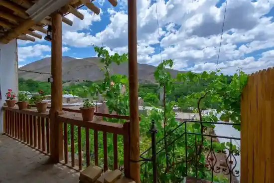 اقامتگاه بومگردی چنارستان-1