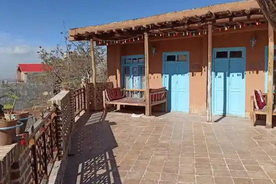 اقامتگاه بومگردی بام بوژان