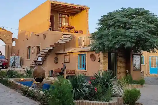 اقامتگاه بوم‌گردی قدیم ندیما