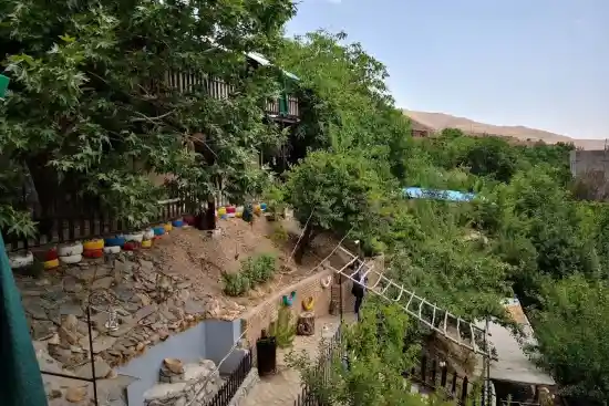 اقامتگاه بوم‌گردی شبهای دیزباد